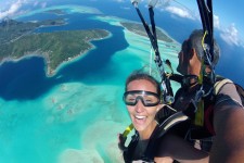 parachute duo Bora Bora