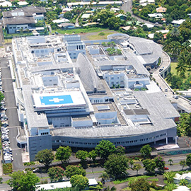 Vue aérienne sur l'hôpital du Taaone à Tahiti