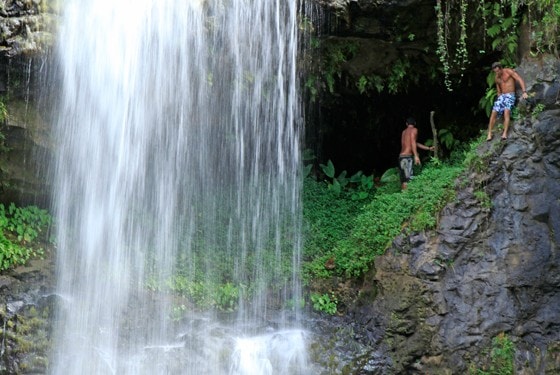Traversée de Tahiti, baignade dans les cascades